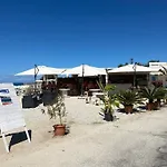 Semesterbostad Maria Sulla Di Marina Di Zambrone Nel La Quercia *