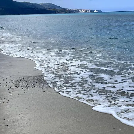 Maria Sulla Di Marina Di Zambrone Nel La Quercia