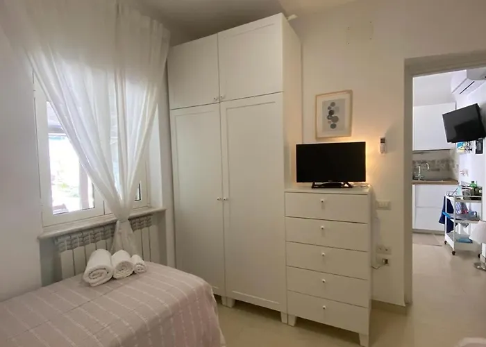 Maria Sulla Di Marina Di Zambrone Nel La Quercia