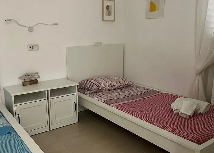 Maria Sulla Di Marina Di Zambrone Nel La Quercia