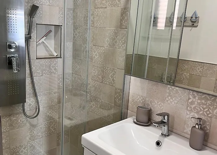 Maria Sulla Di Marina Di Zambrone Nel La Quercia *